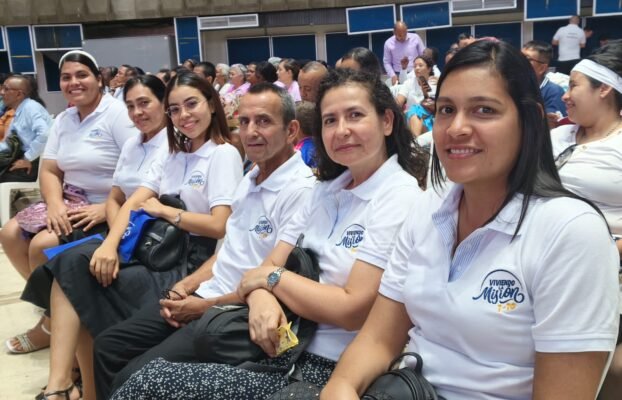 VIVIENDO LA MISION 7-70